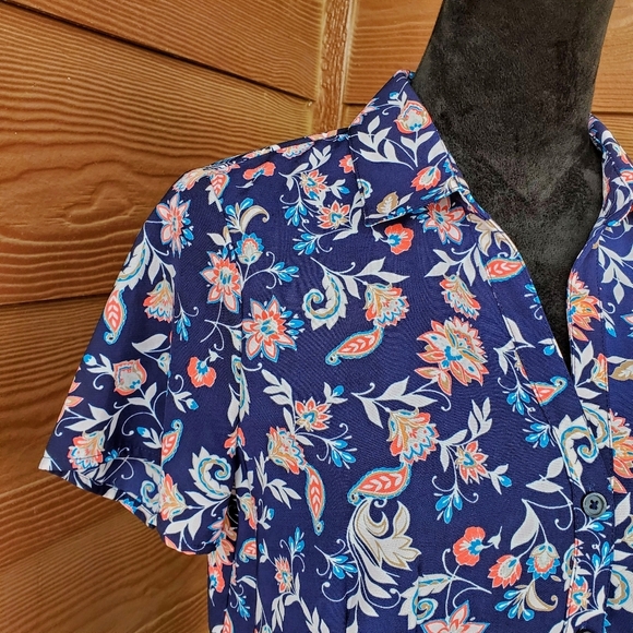 Dana Buchman Floral Short Sleeve Button Down Shirt Women's Size Medium NWOT - Picture 14 of 16